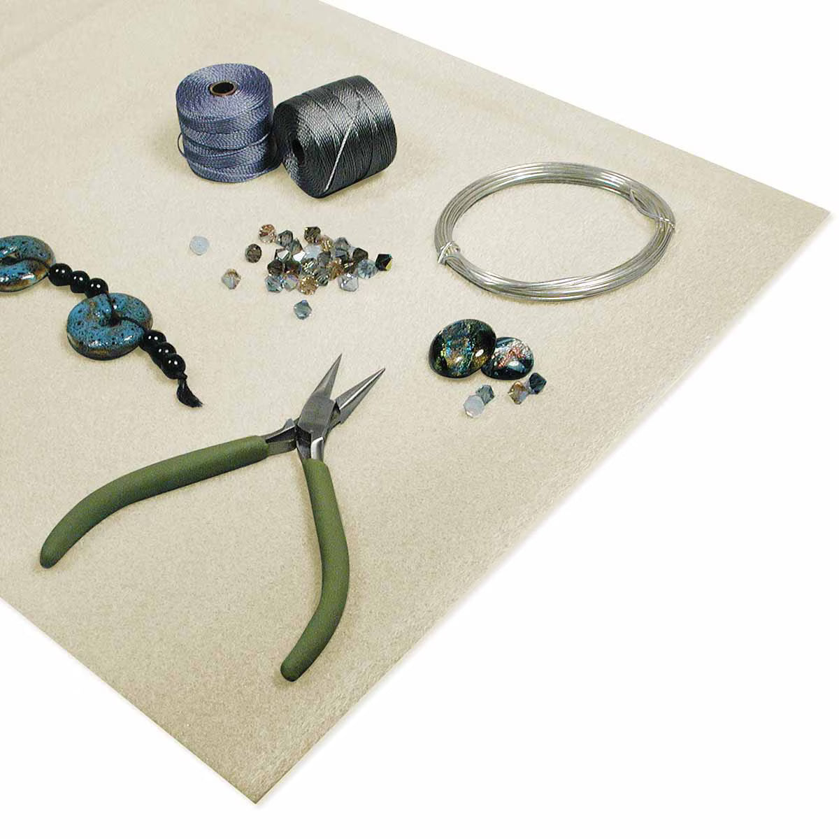 Beadsmith 13 x 13 inch bead mat for jewelry making