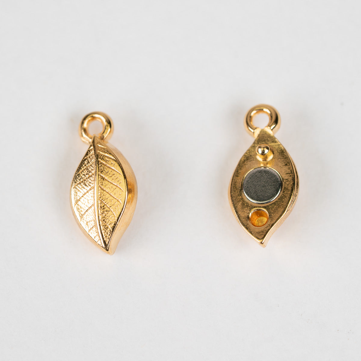 TierraCast Antique Gold Magnetic Clasp Set - Leaf